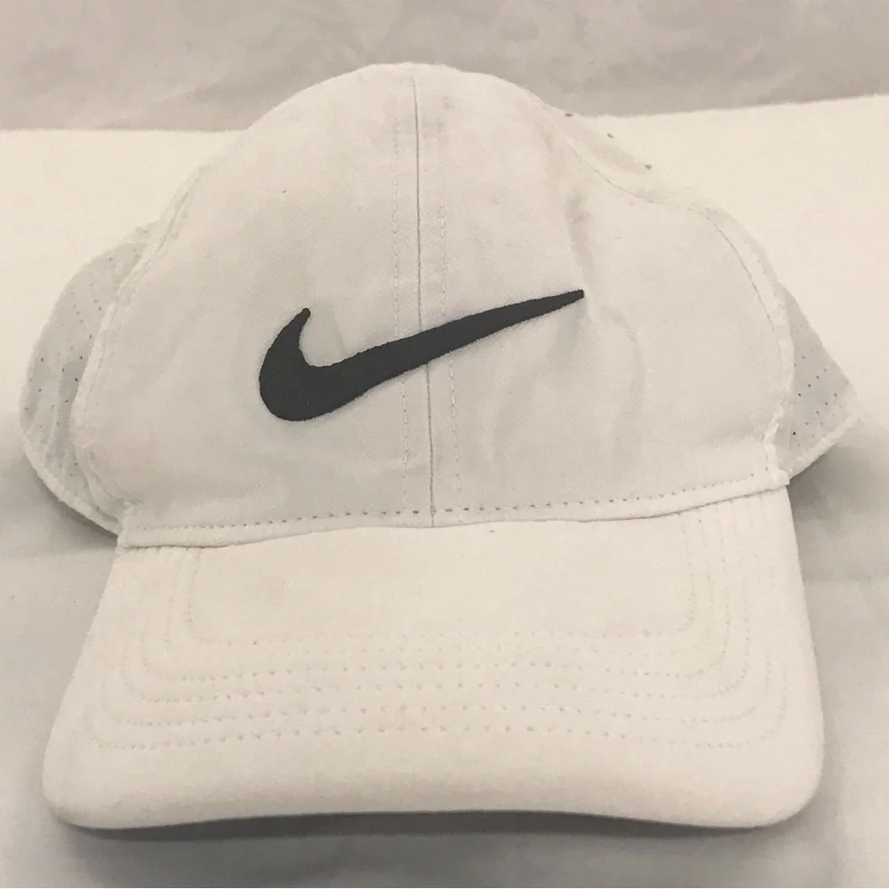 Nike Legacy91 Dri-Fit  Adjustable Sports Cap